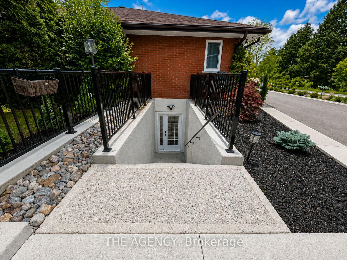 15415 Jane Street Basement