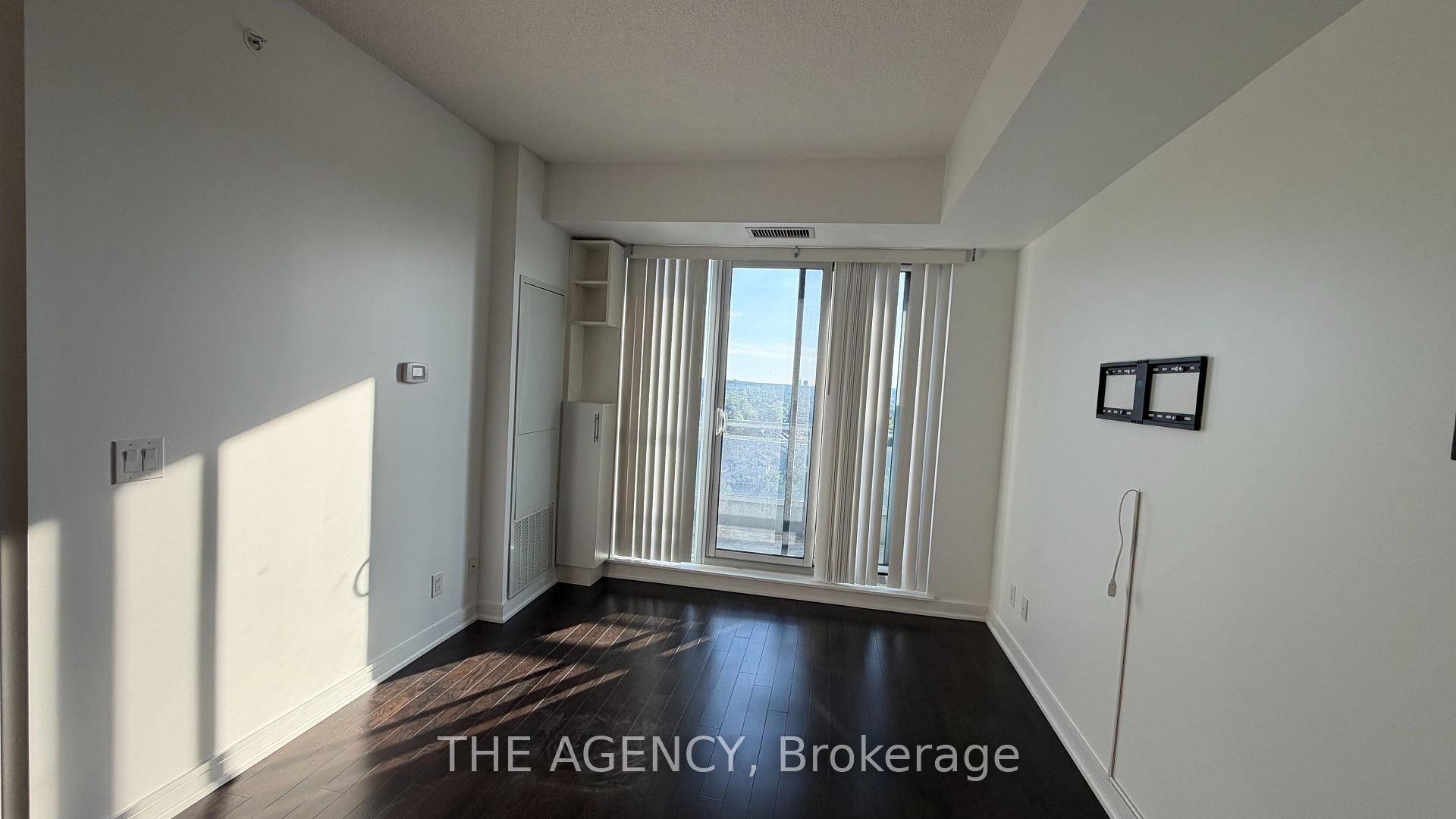 9201 Yonge Street 1113