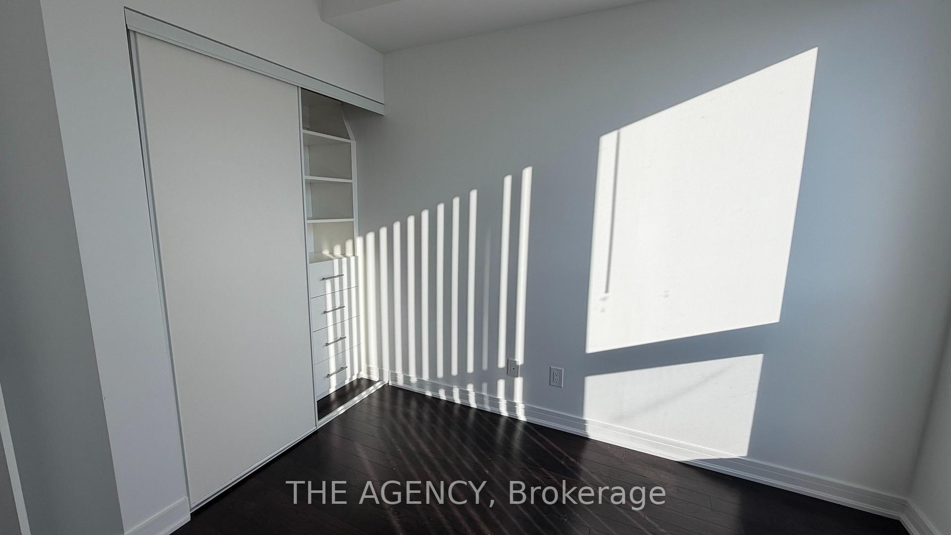 9201 Yonge Street 1113