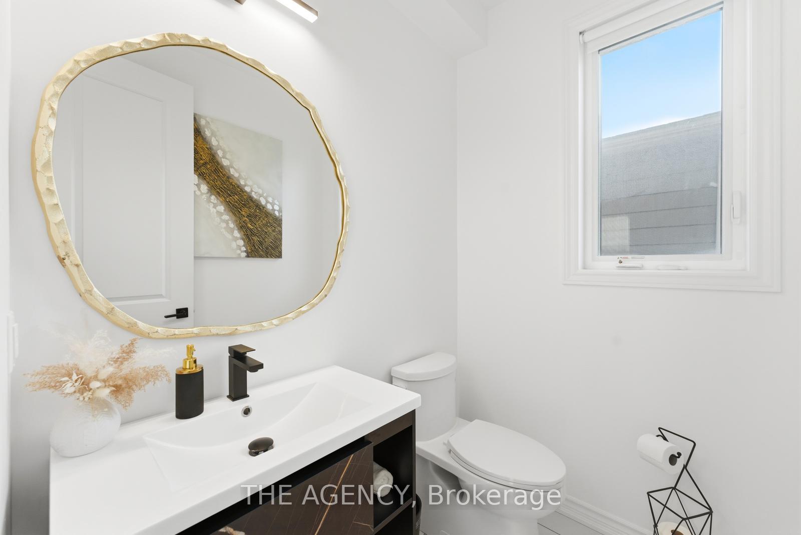 10 Maple Avenue W