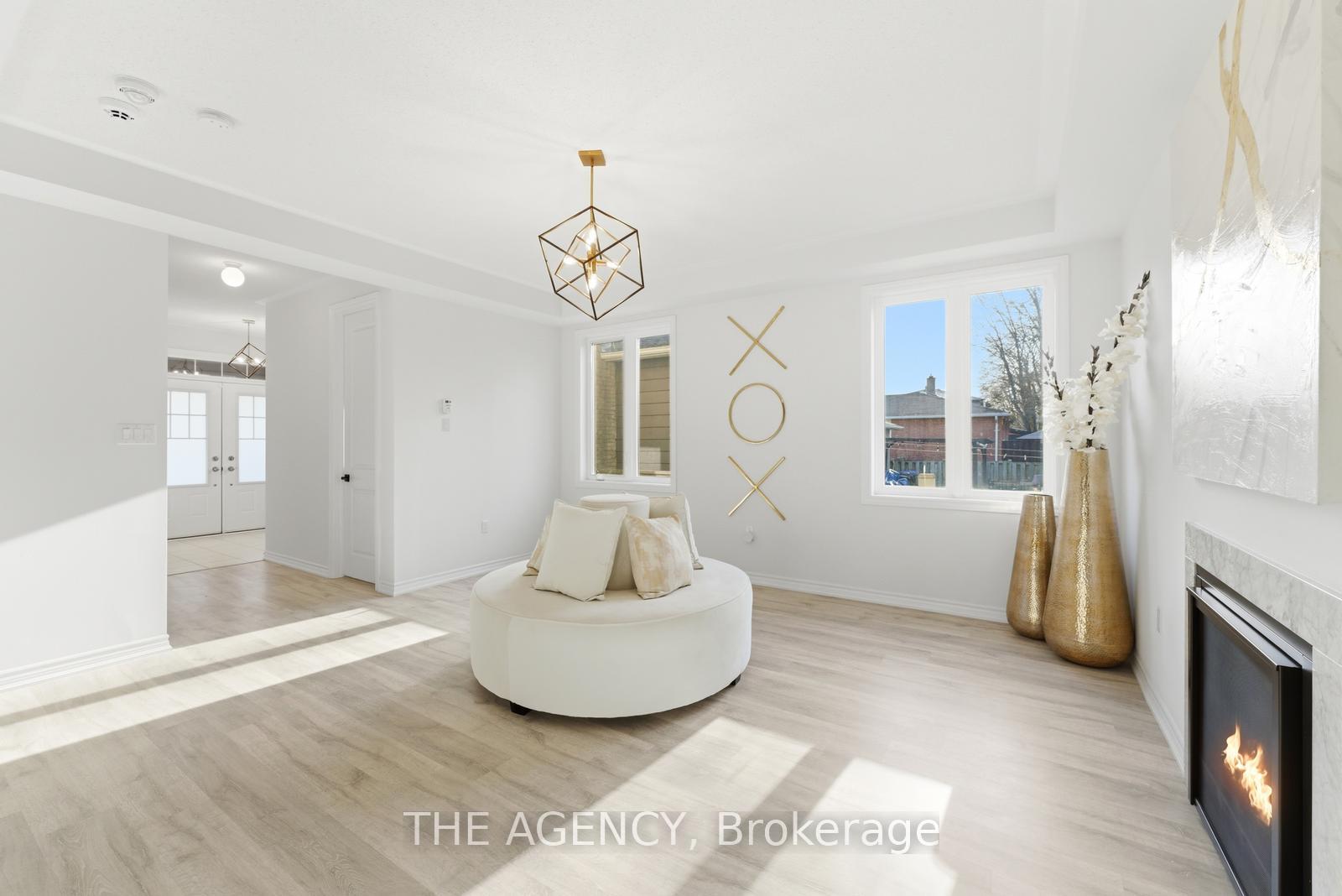 10 Maple Avenue W