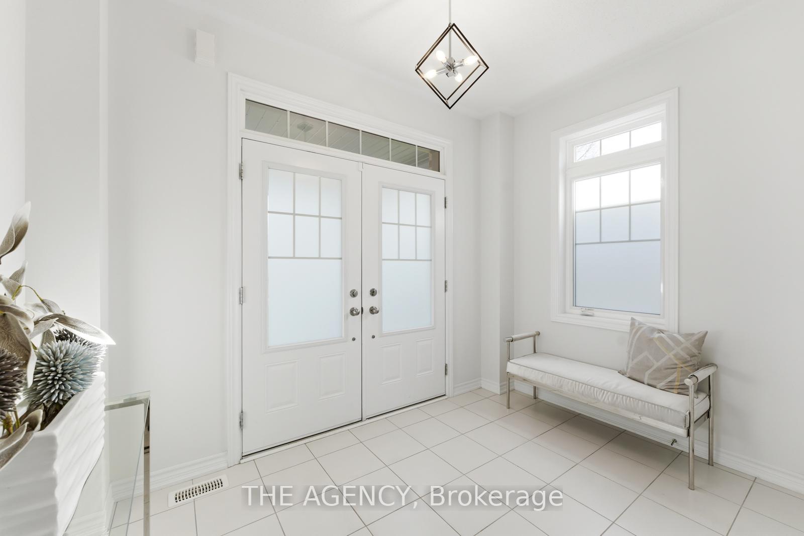 10 Maple Avenue W