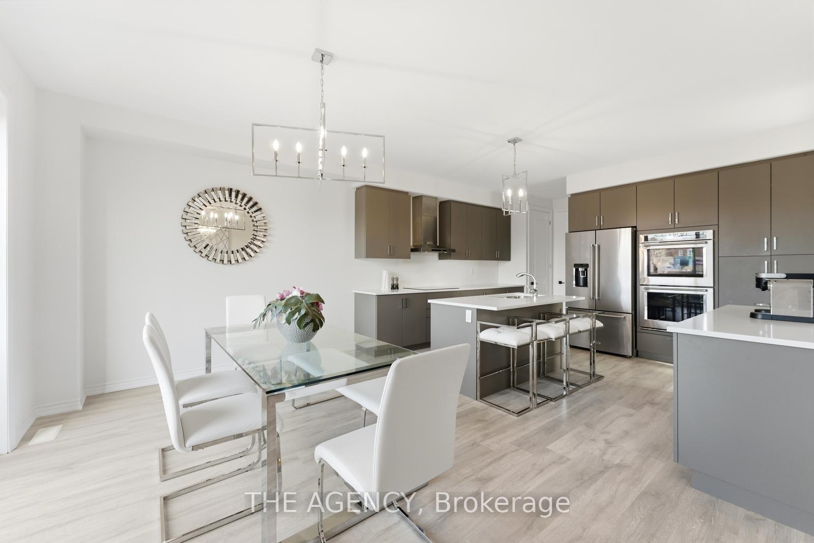 10 Maple Avenue W