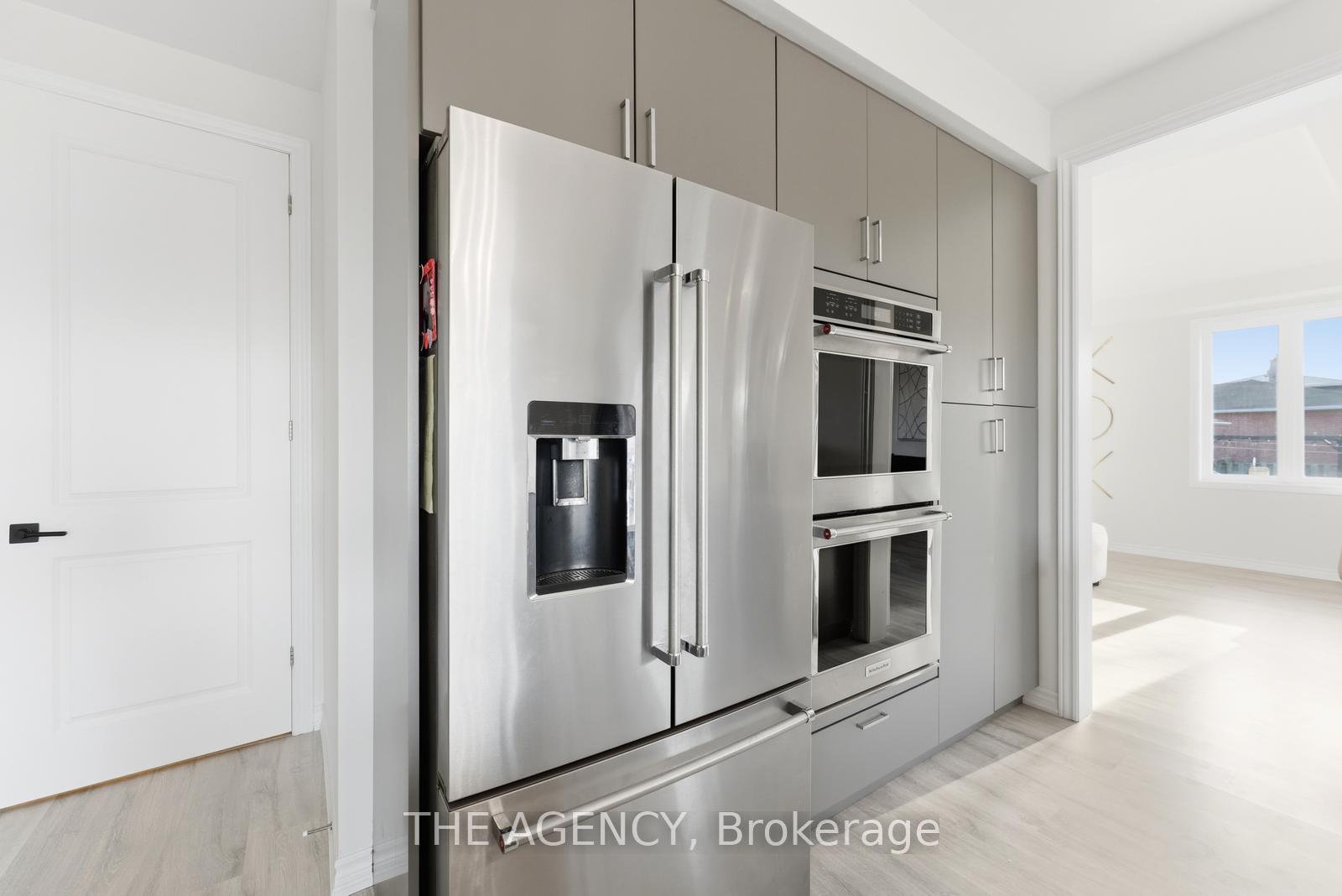10 Maple Avenue W