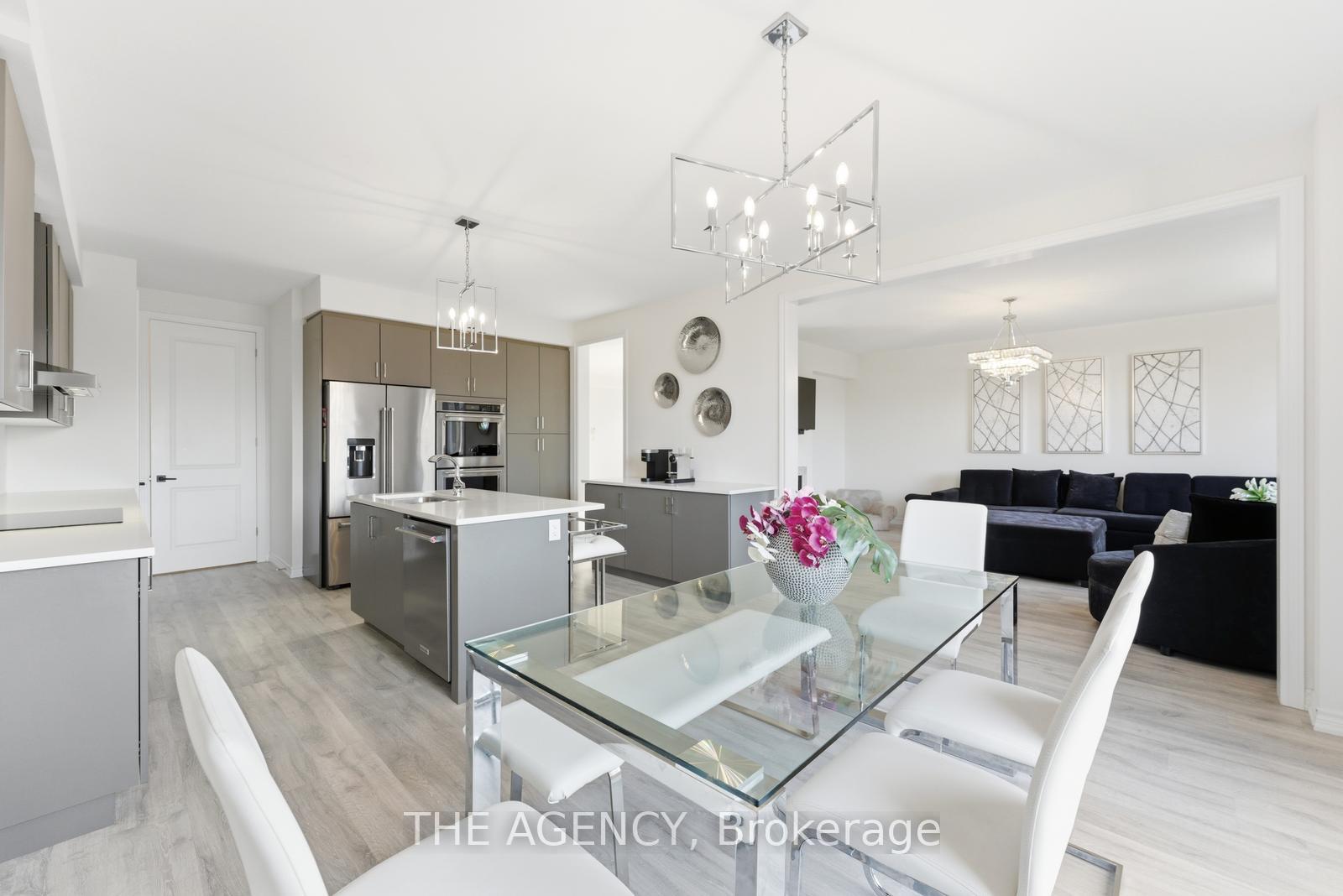 10 Maple Avenue W