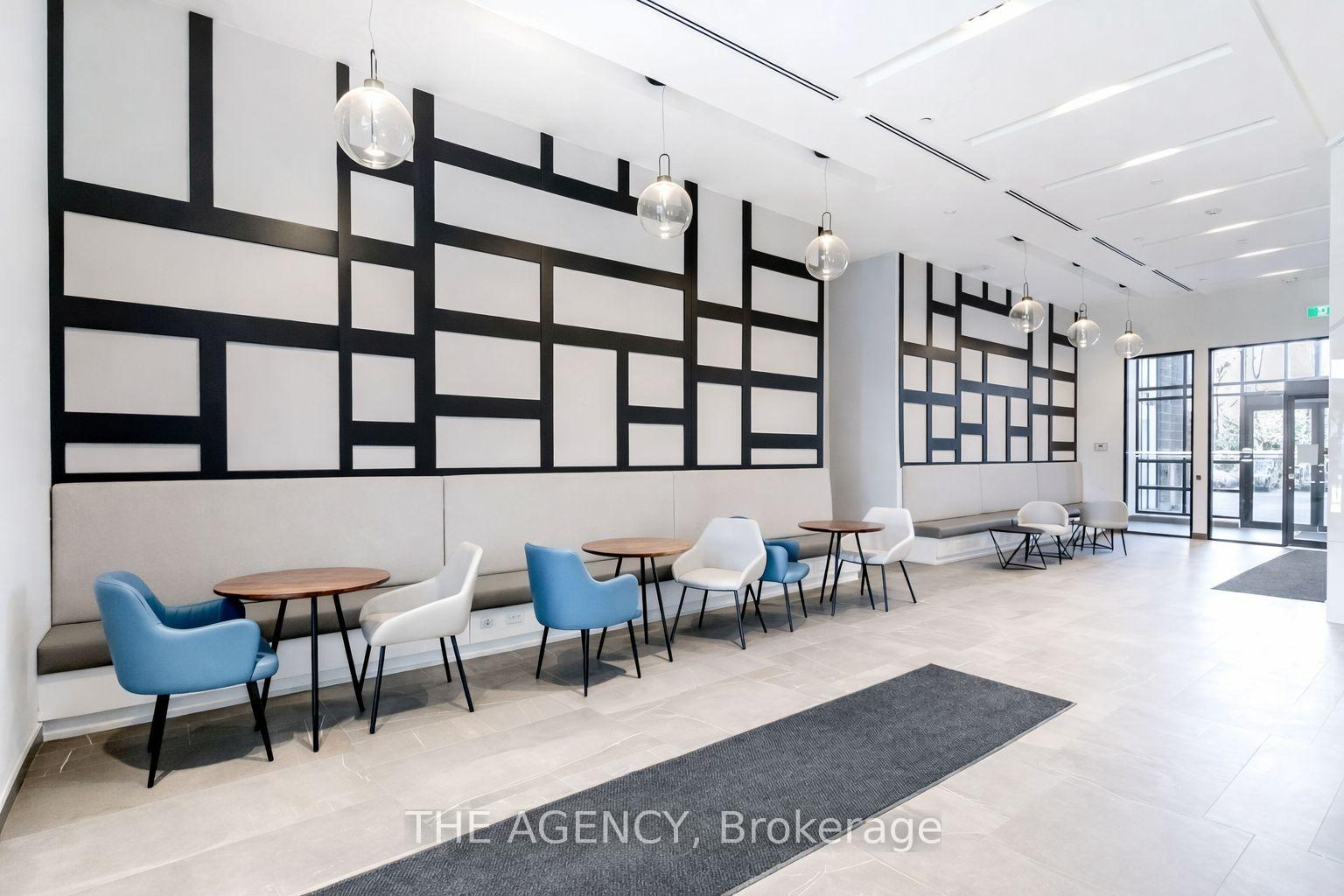 681 Yonge Street 327