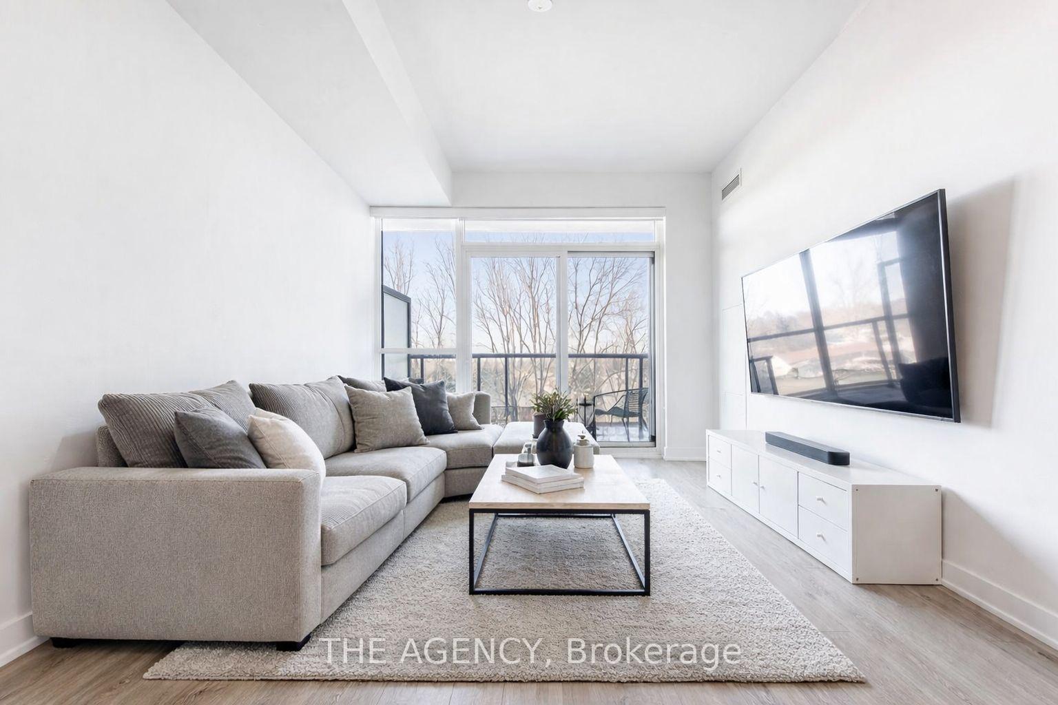 681 Yonge Street 327
