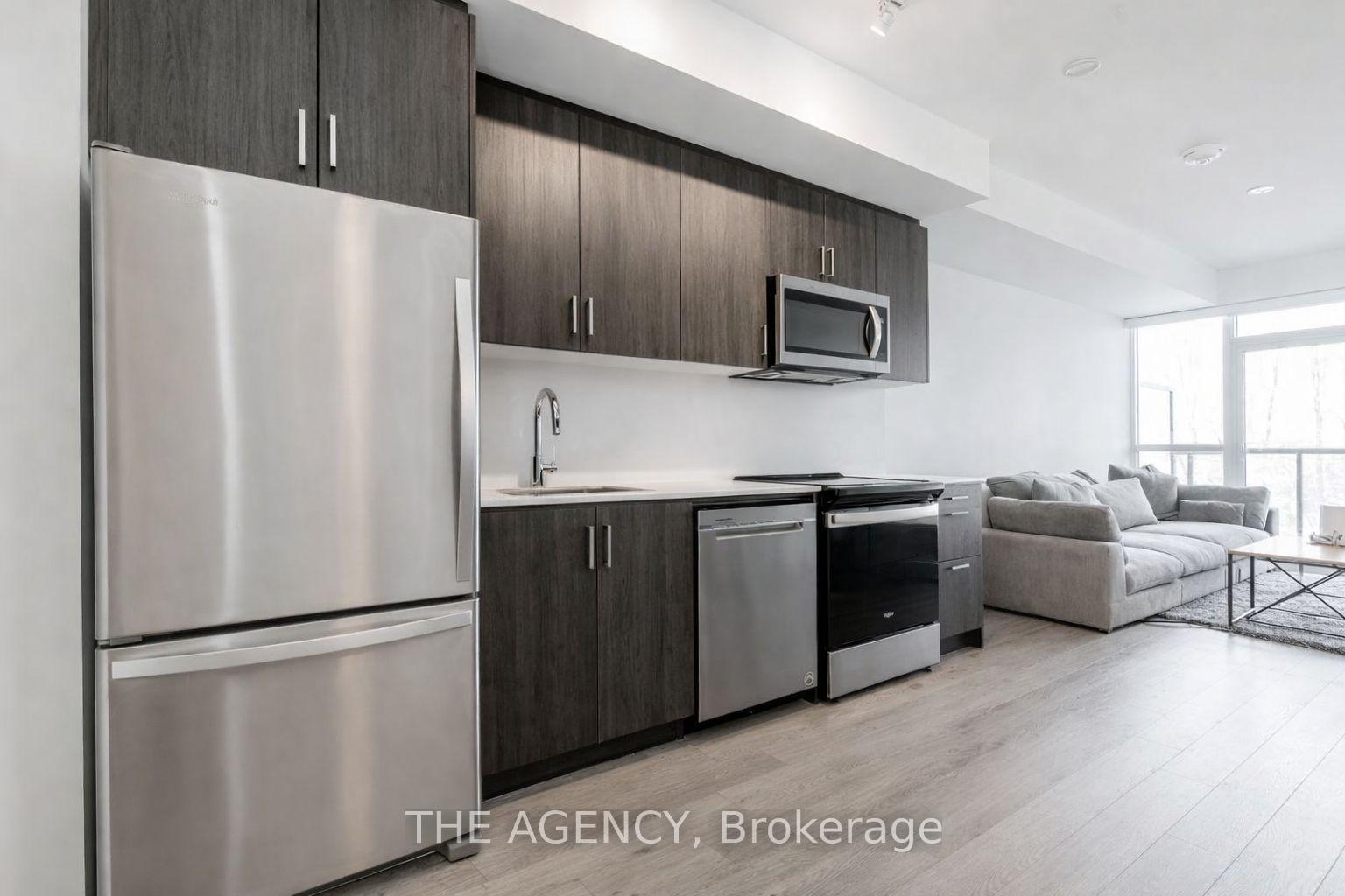 681 Yonge Street 327