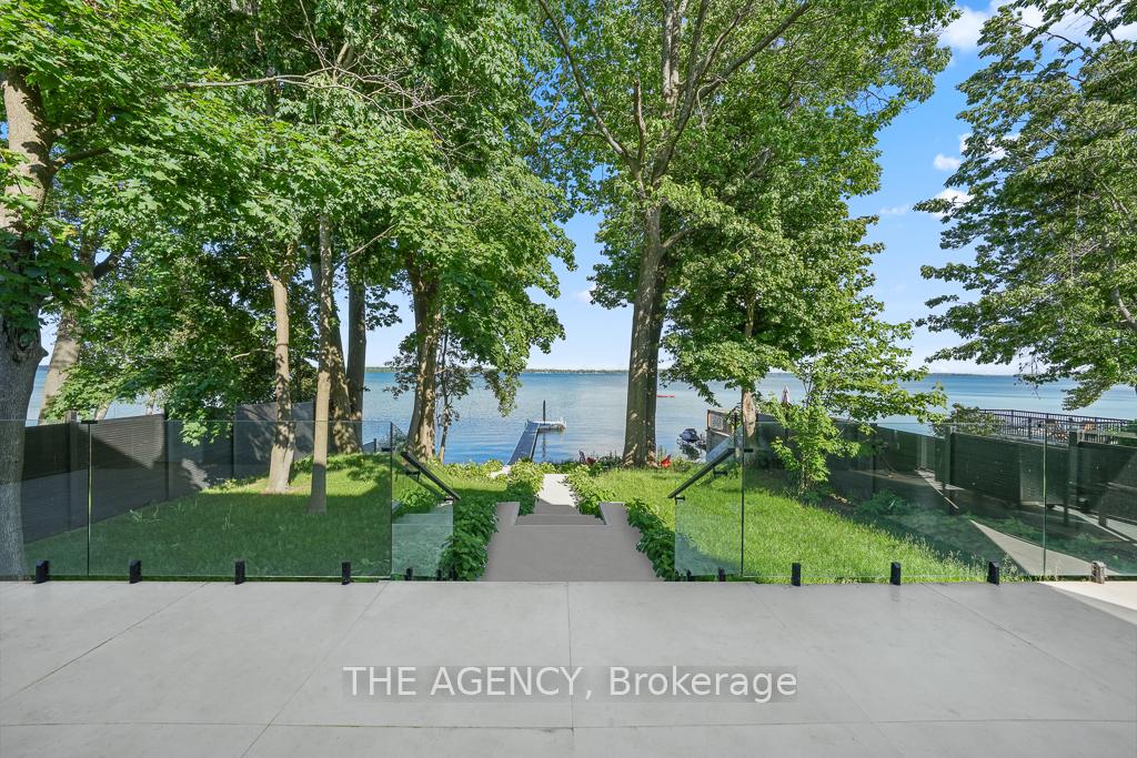 2707 Lakeside Drive