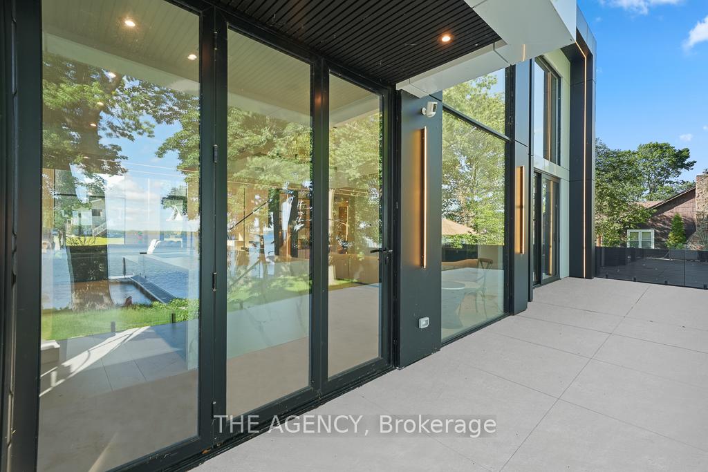 2707 Lakeside Drive