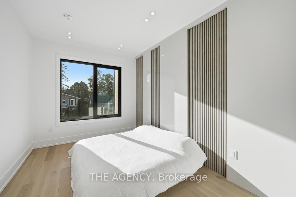 2707 Lakeside Drive