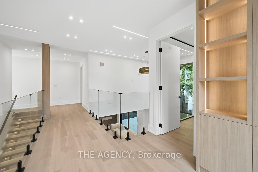 2707 Lakeside Drive