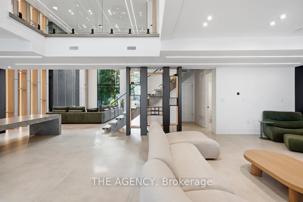 2707 Lakeside Drive