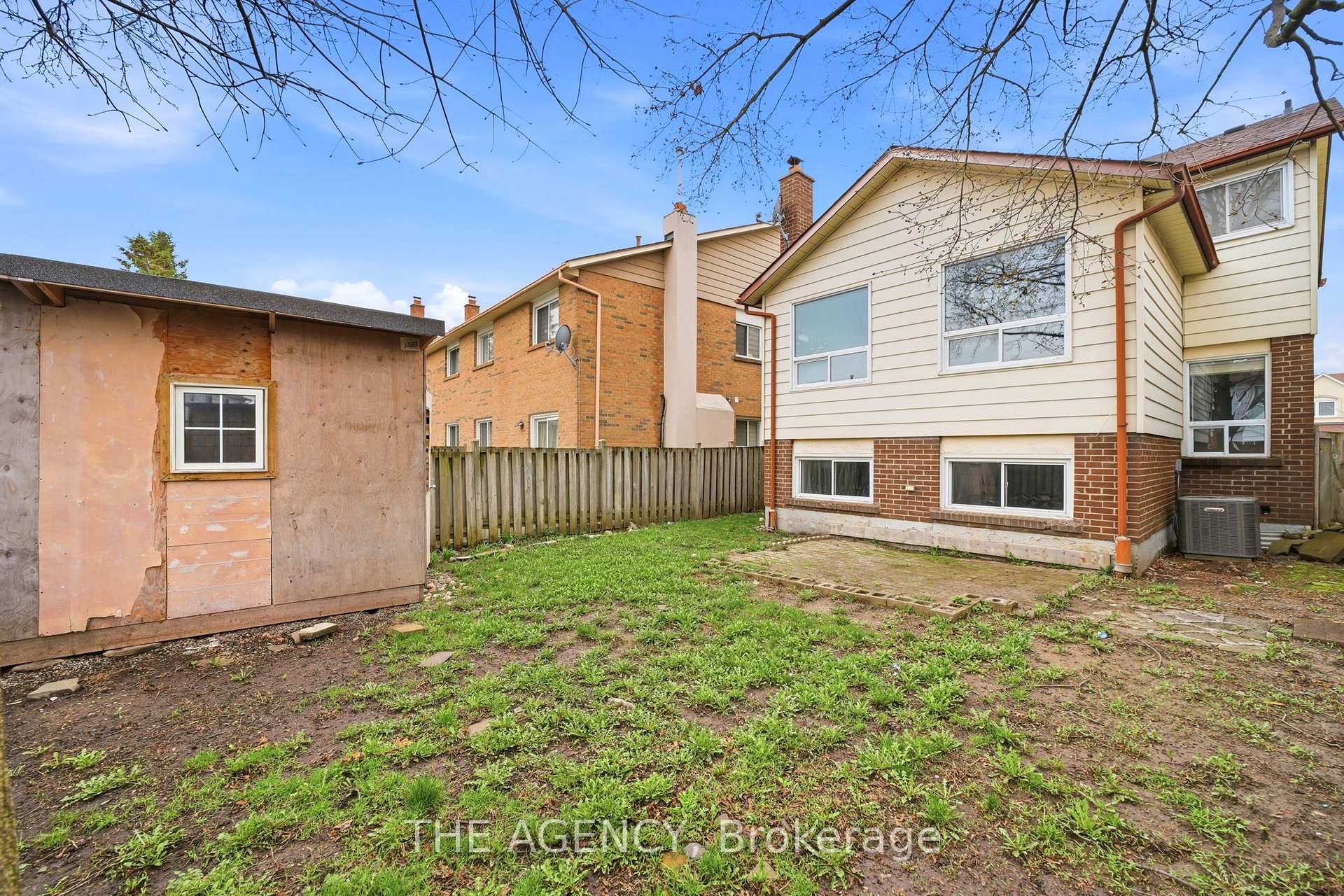416 Hansen Road N