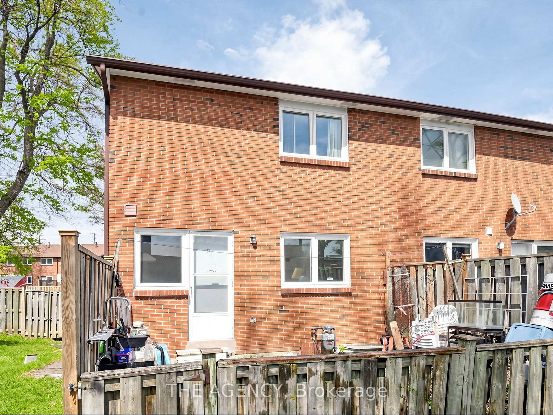 1559 Albion Road #33