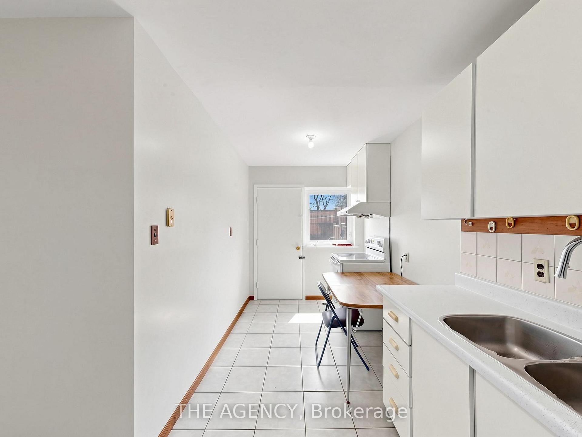 1559 Albion Road #33