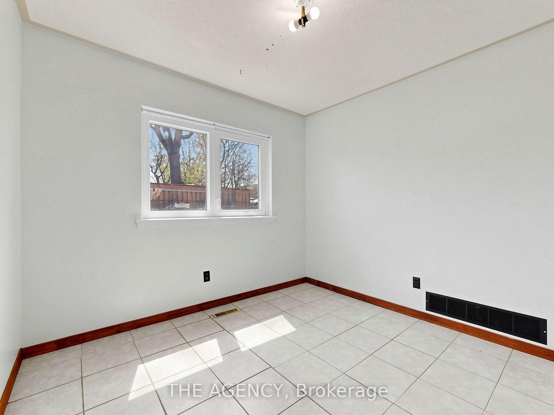 1559 Albion Road #33