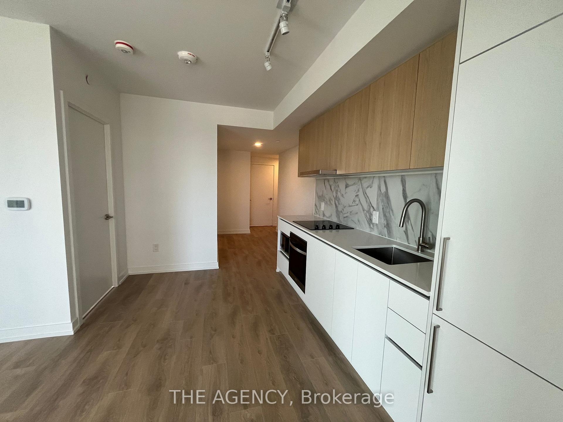 1100 Sheppard Avenue W 215, Toronto Unit: 215