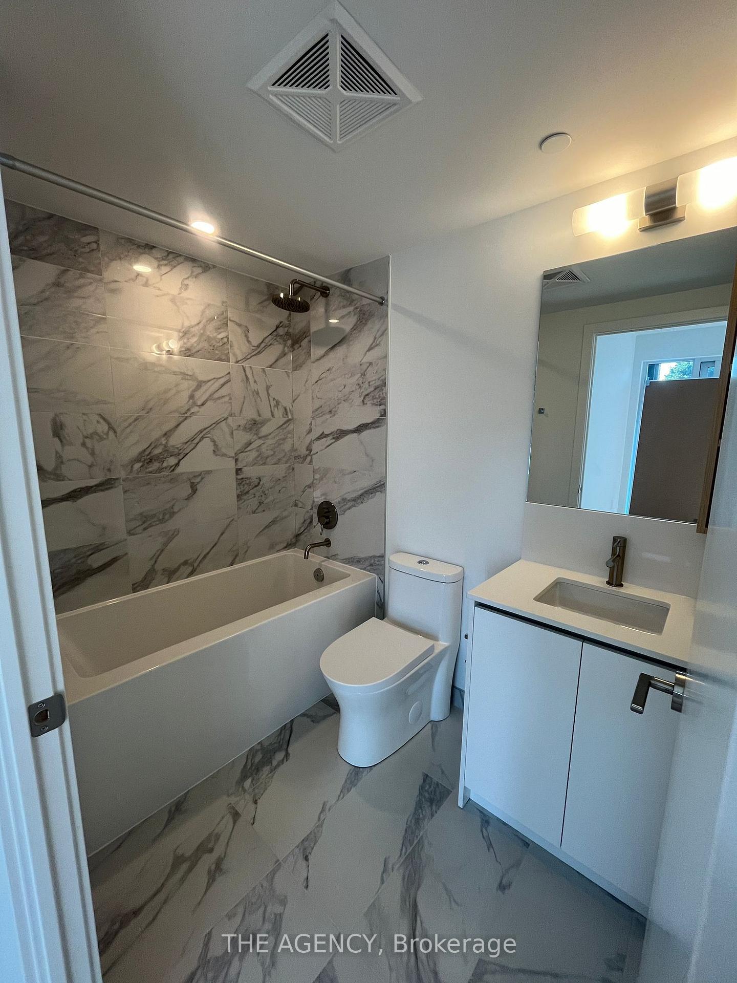 1100 Sheppard Avenue W 215, Toronto Unit: 215