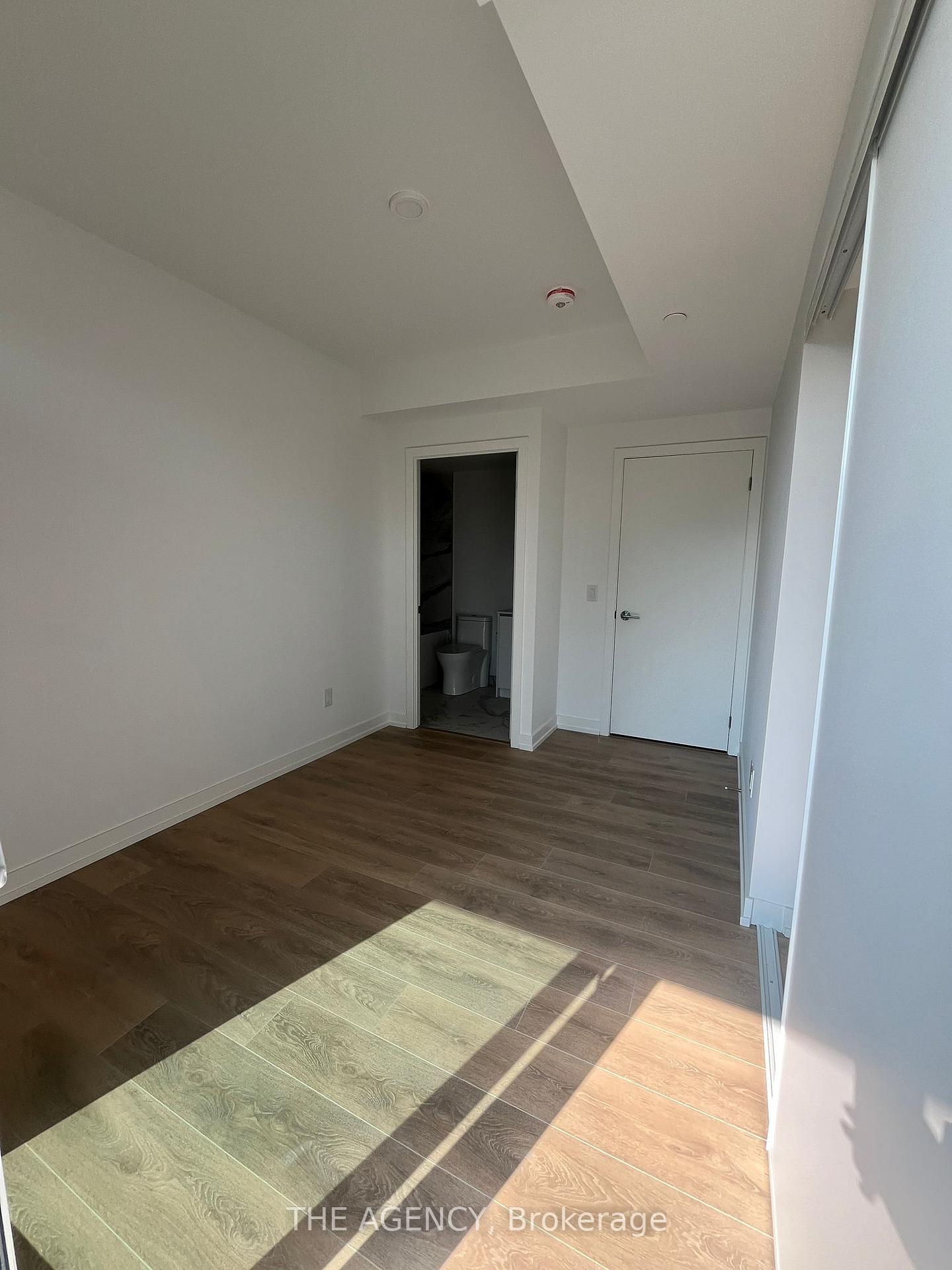 1100 Sheppard Avenue W 215, Toronto Unit: 215