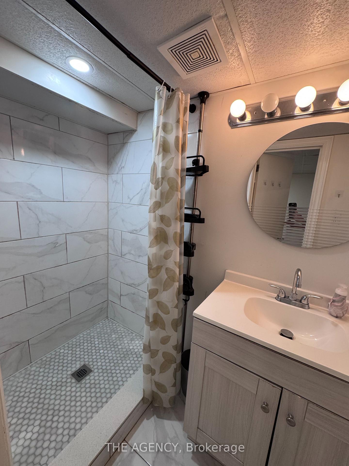 26 Beaverbrook Avenue Basement, Toronto Unit: Basement