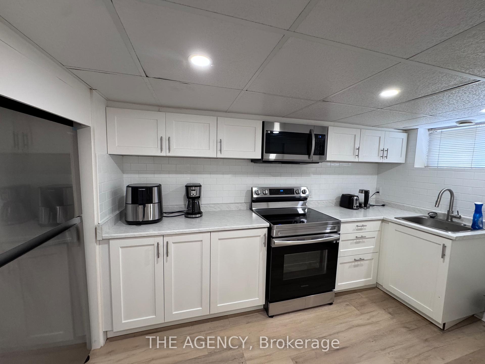 26 Beaverbrook Avenue Basement, Toronto Unit: Basement