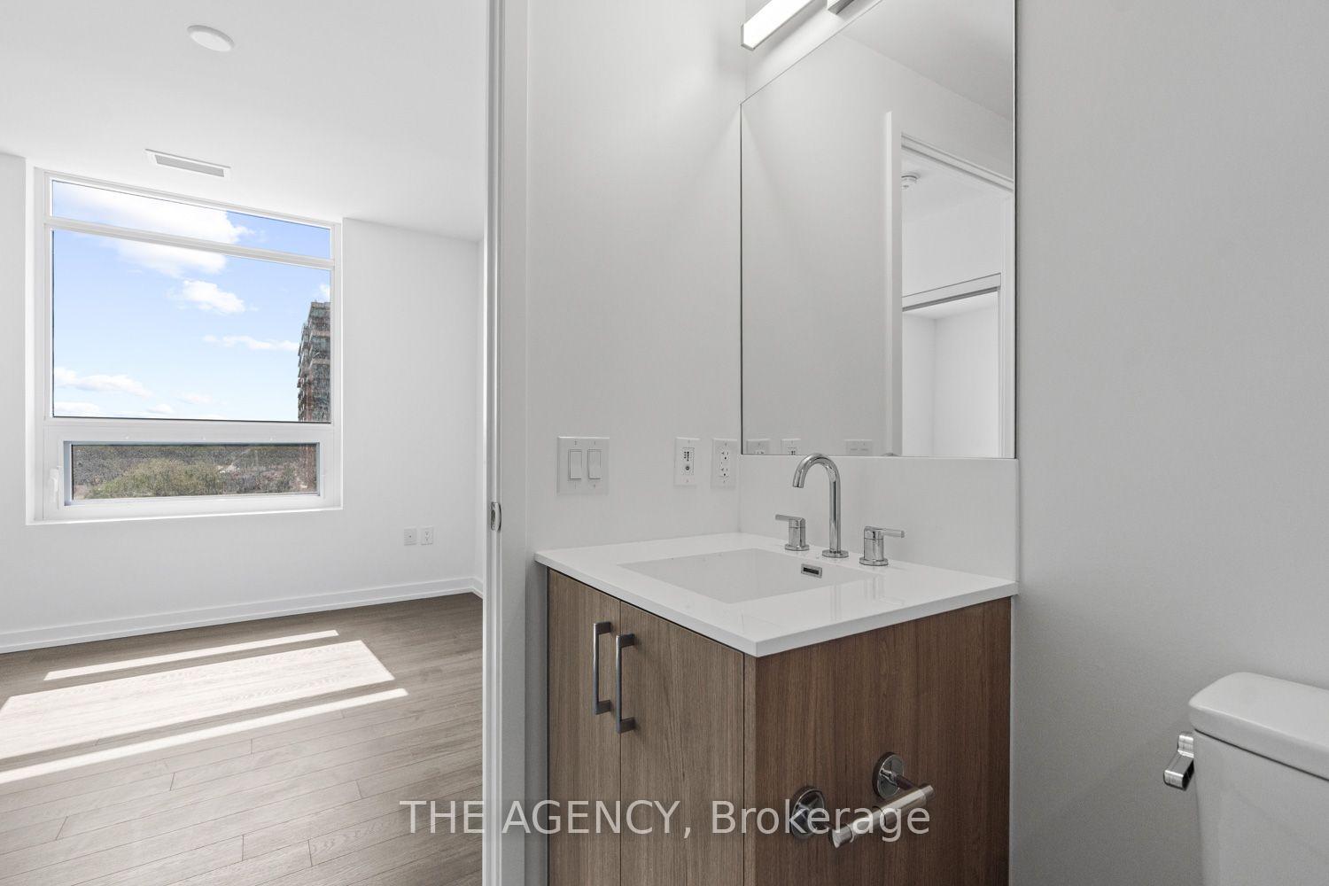 4010 Eglinton Avenue W 625, Toronto Unit: 625