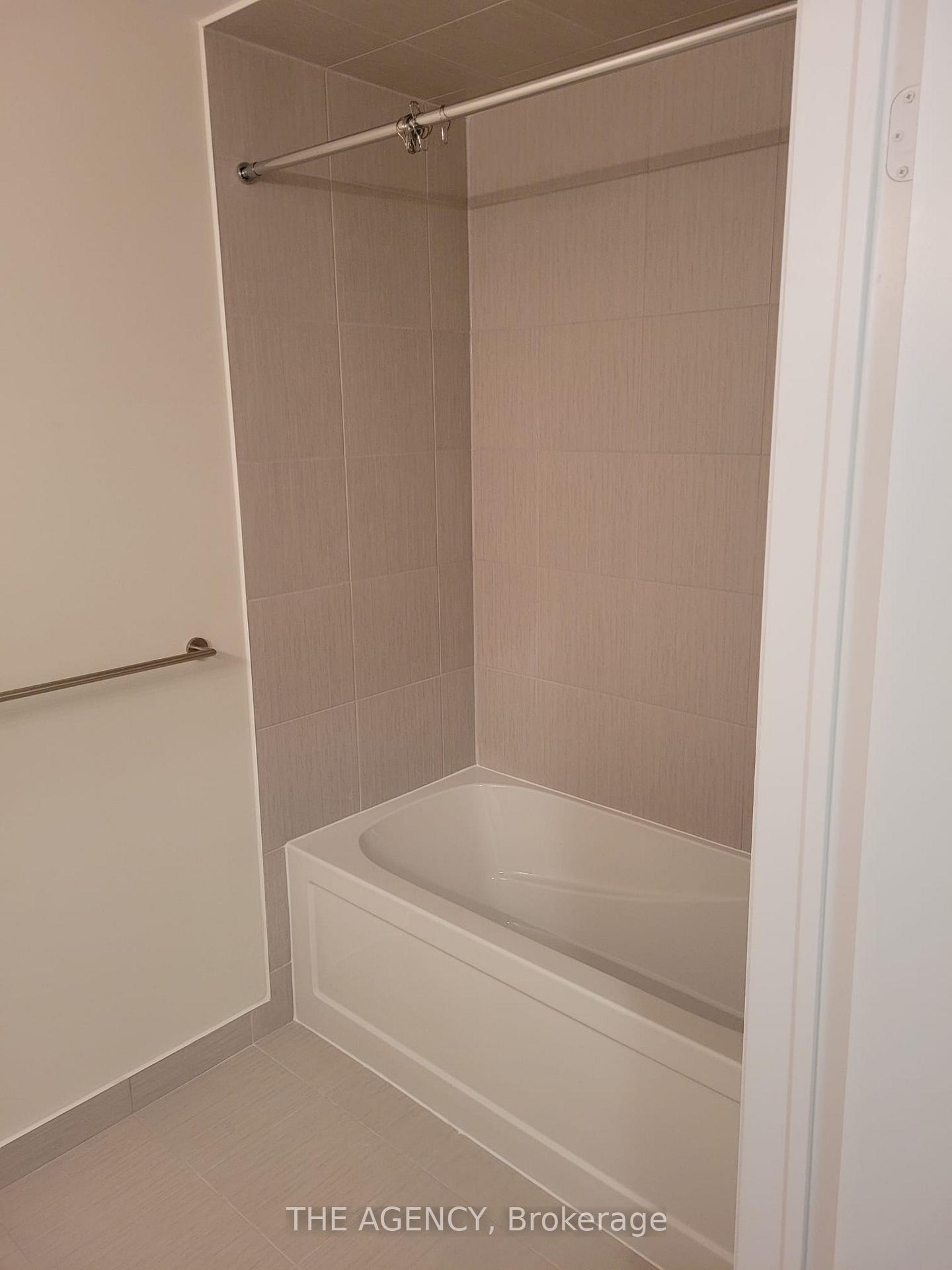 16 Concord Place 533