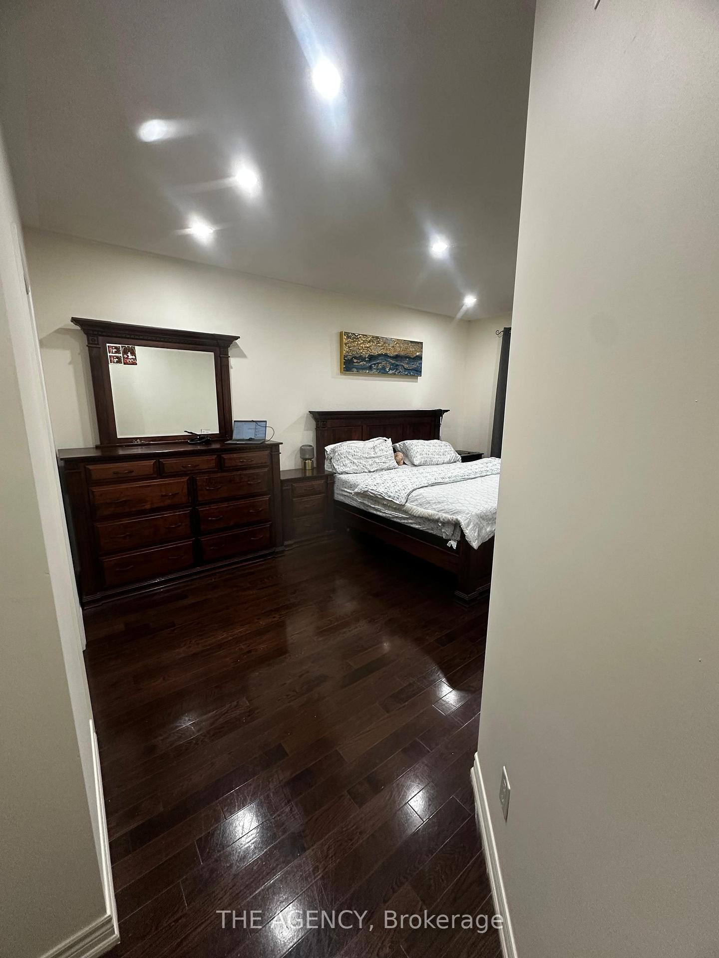 326 Chandler Crescent Upper
