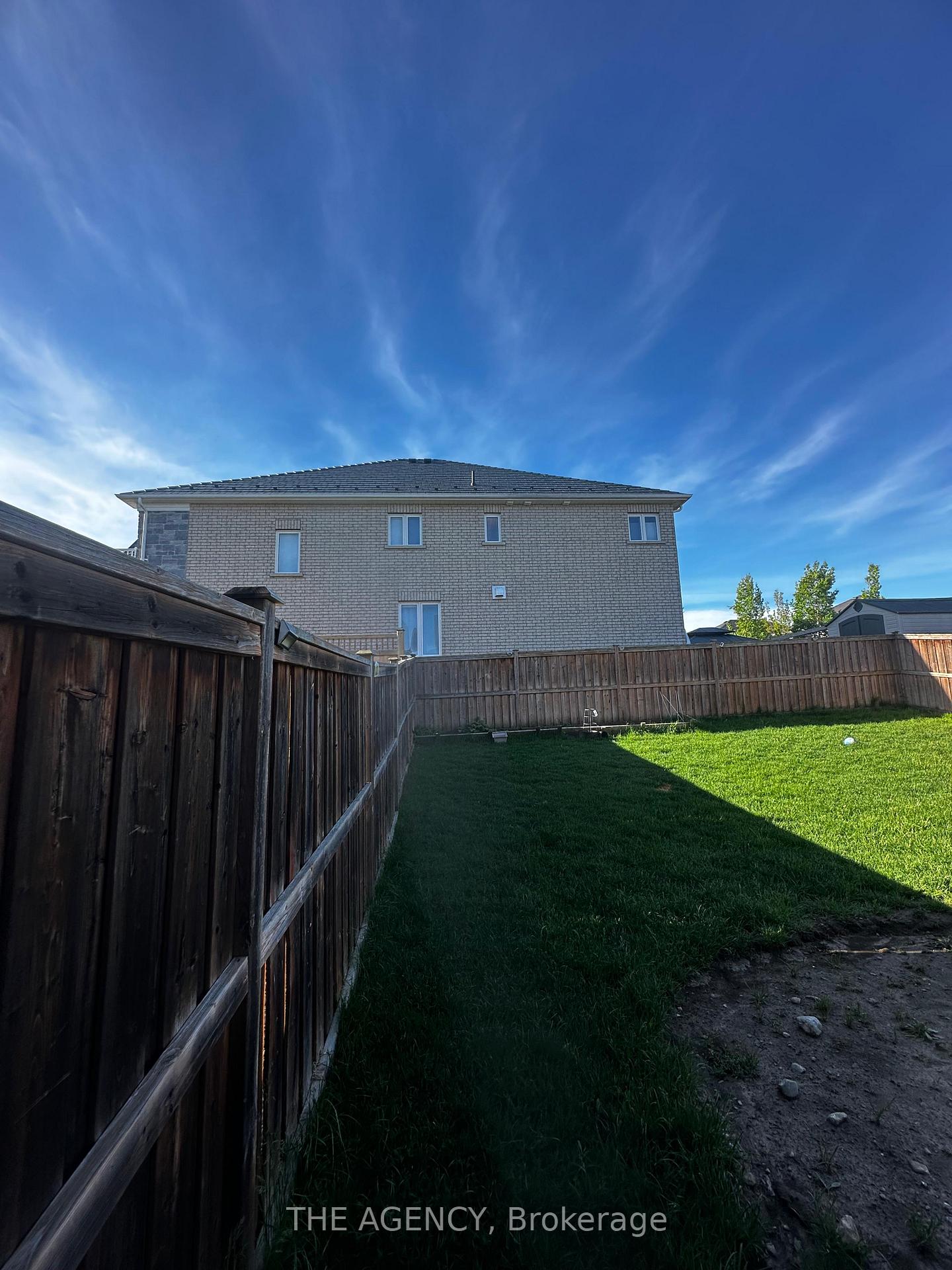 326 Chandler Crescent Upper