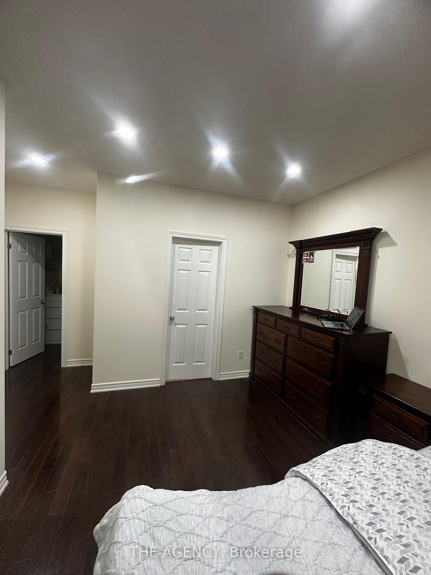 326 Chandler Crescent Upper