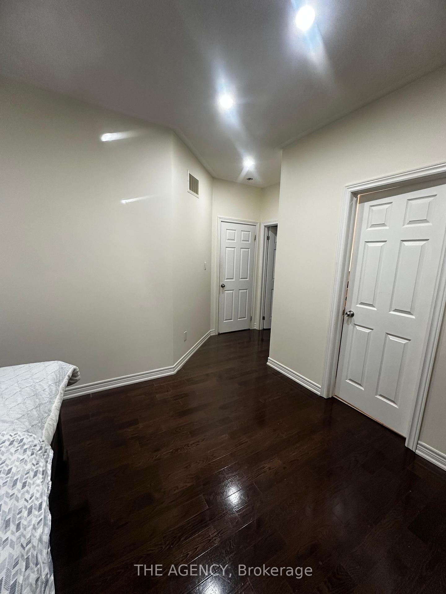 326 Chandler Crescent Upper