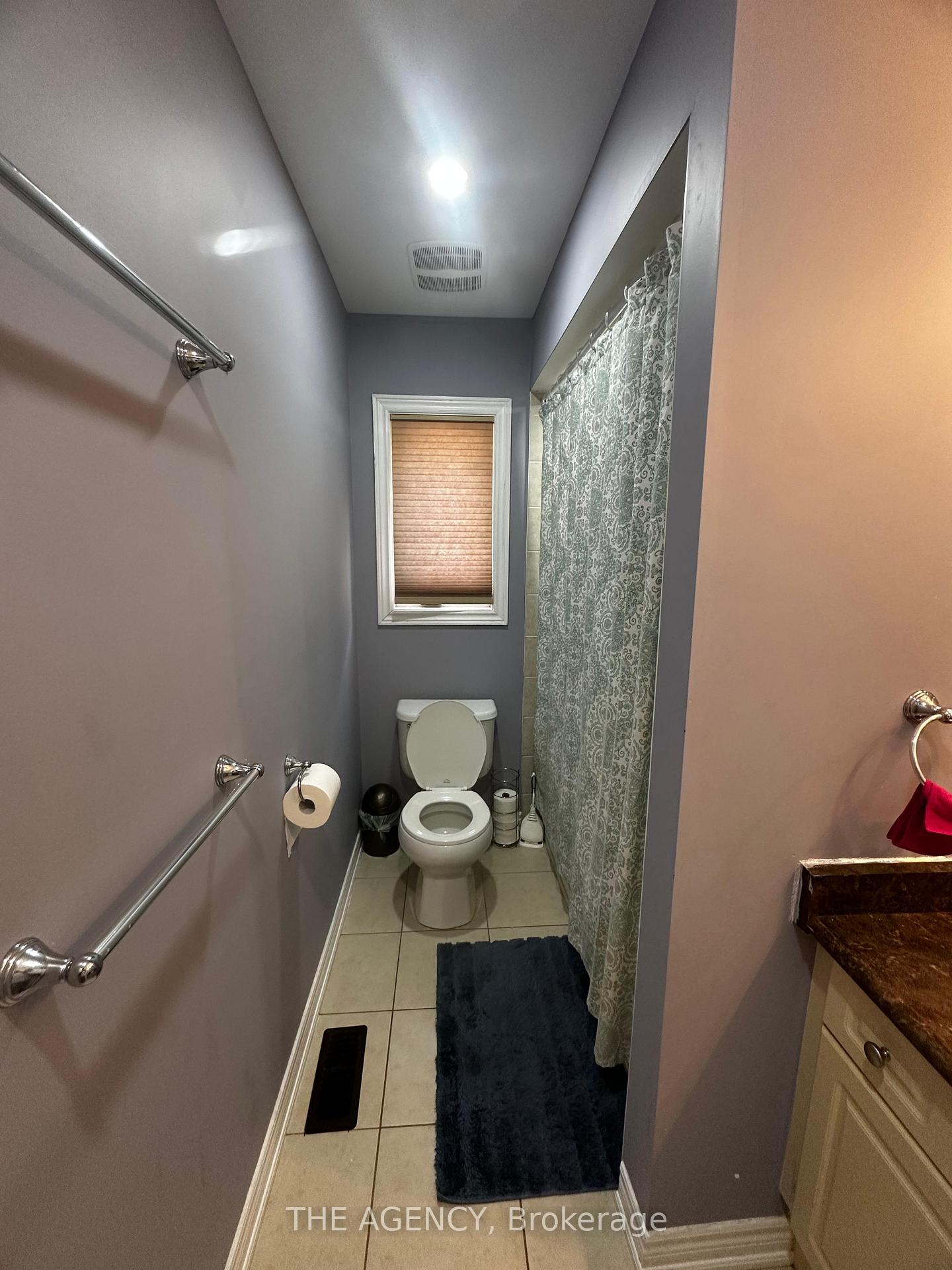 326 Chandler Crescent Upper