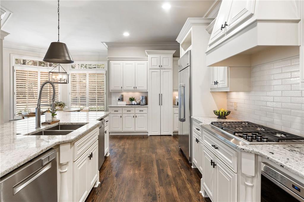 15873 Meadow King Court