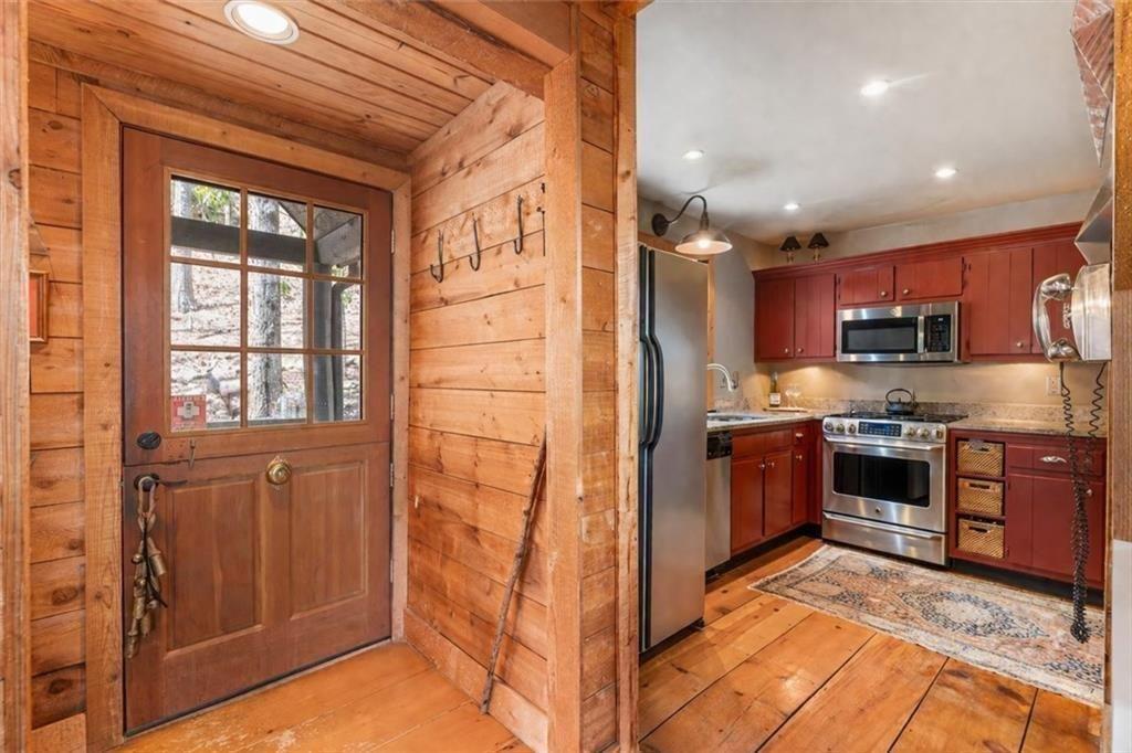 248 Lone Wolf Trail