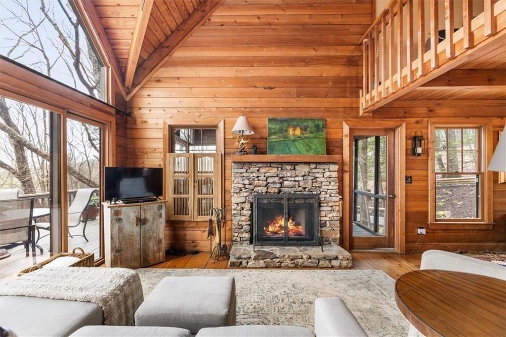 248 Lone Wolf Trail