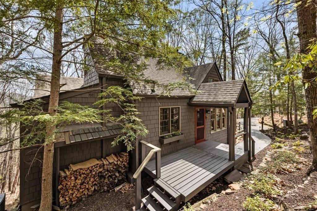 248 Lone Wolf Trail