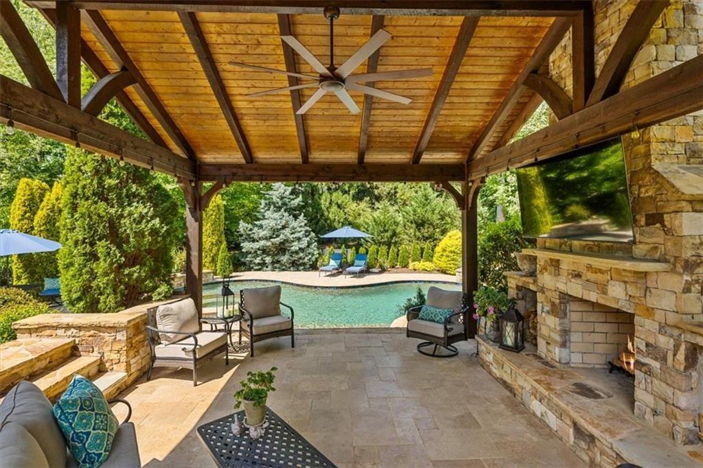 15889 Meadow King Court