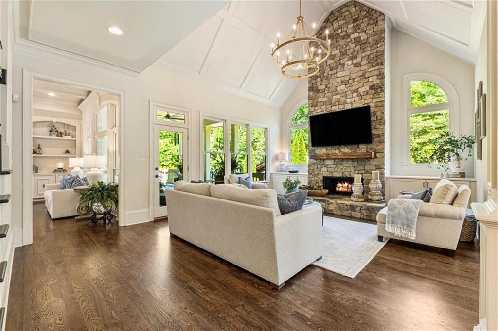 15889 Meadow King Court