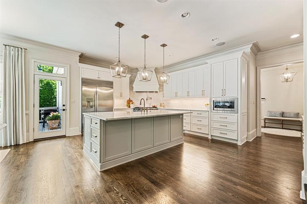 15889 Meadow King Court