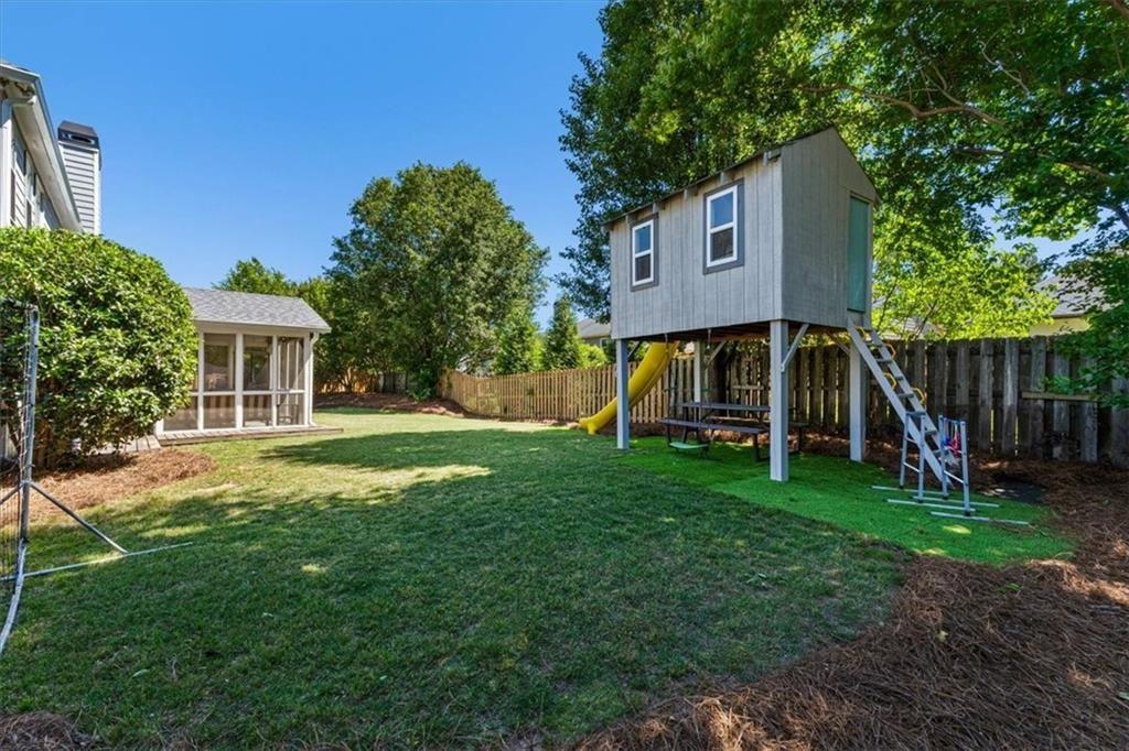 1020 Amber Leaf Court