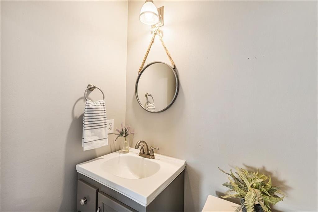 1020 Amber Leaf Court