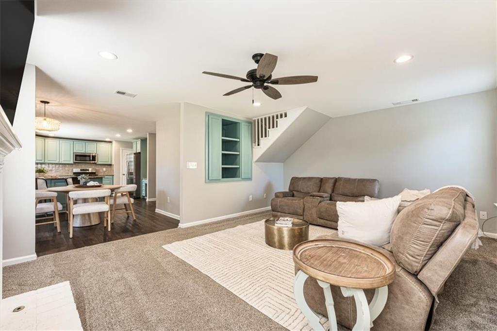 1020 Amber Leaf Court