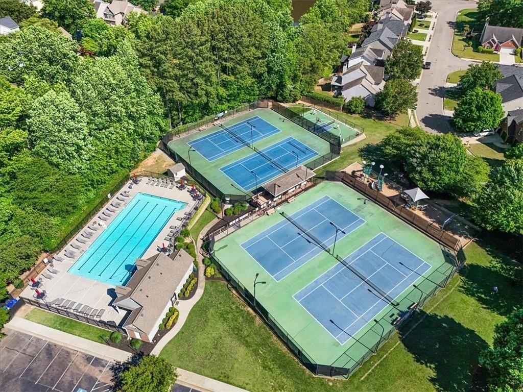 1020 Amber Leaf Court