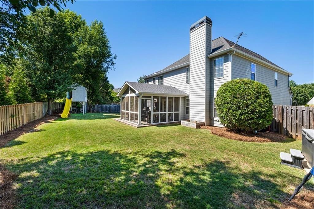 1020 Amber Leaf Court