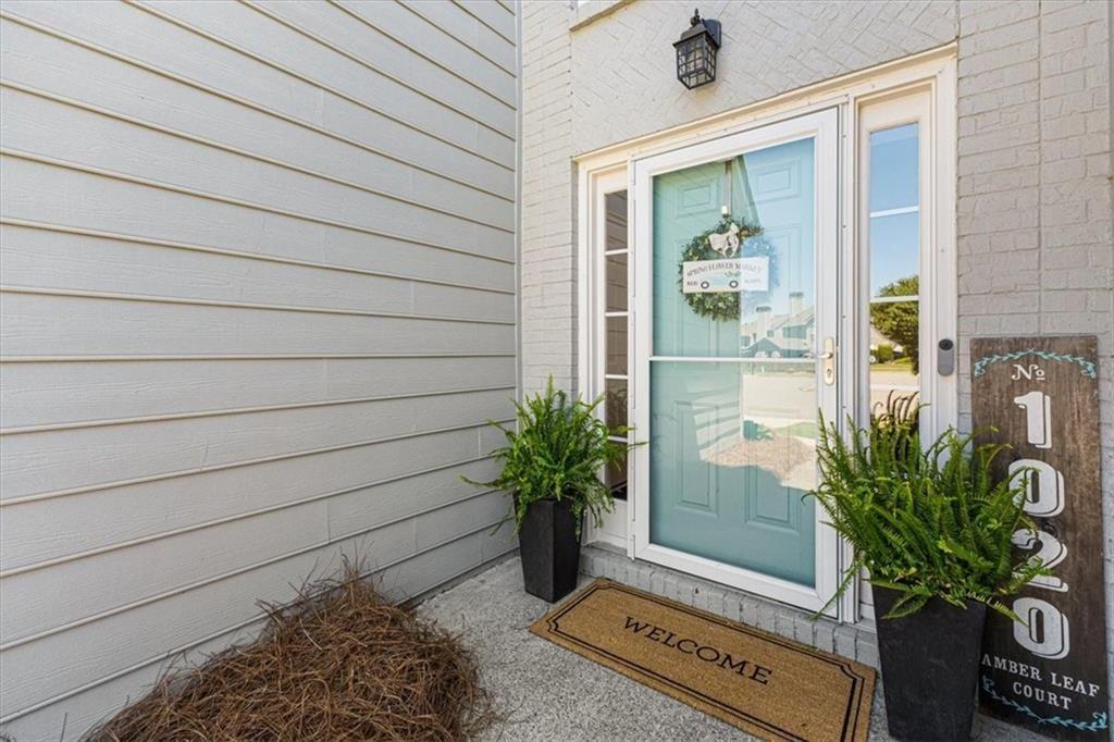 1020 Amber Leaf Court