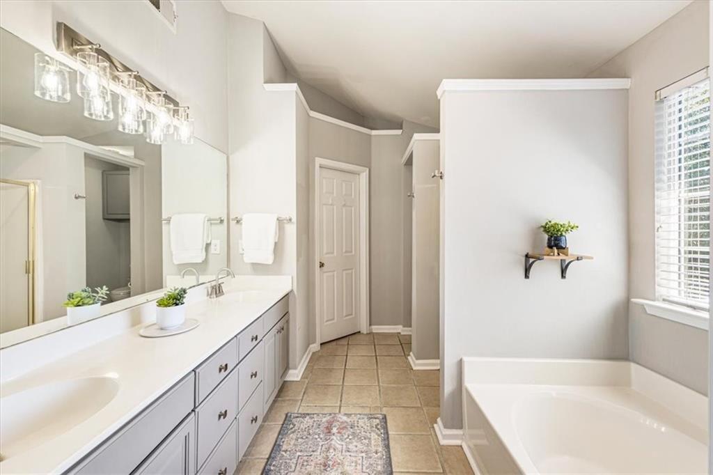 1020 Amber Leaf Court
