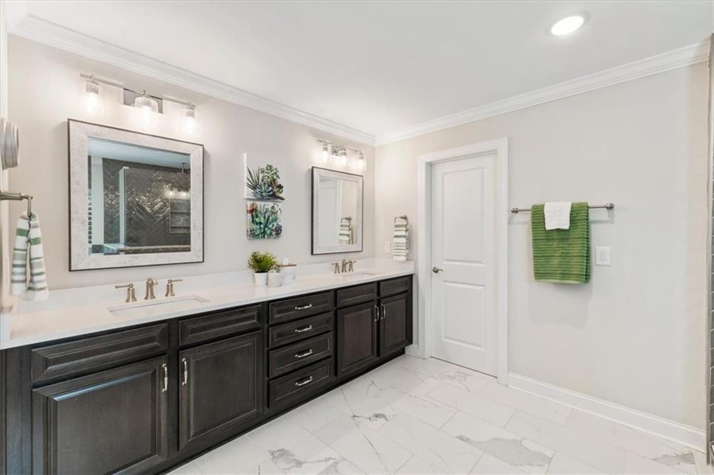 235 Grandmar Chase