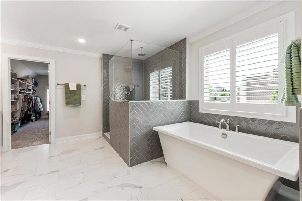 235 Grandmar Chase