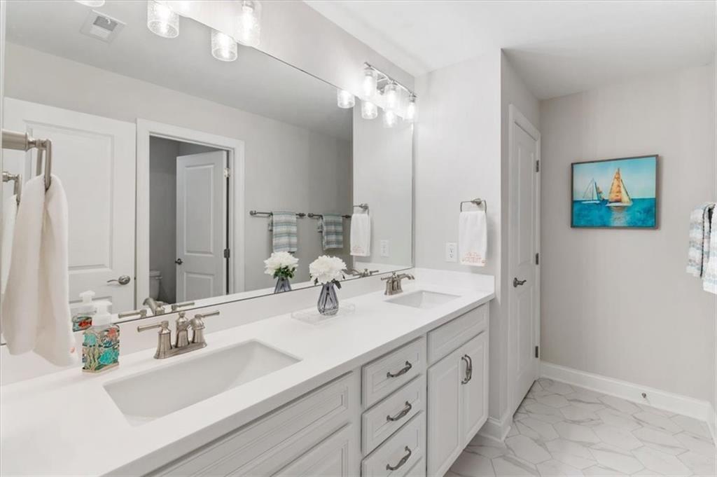 235 Grandmar Chase